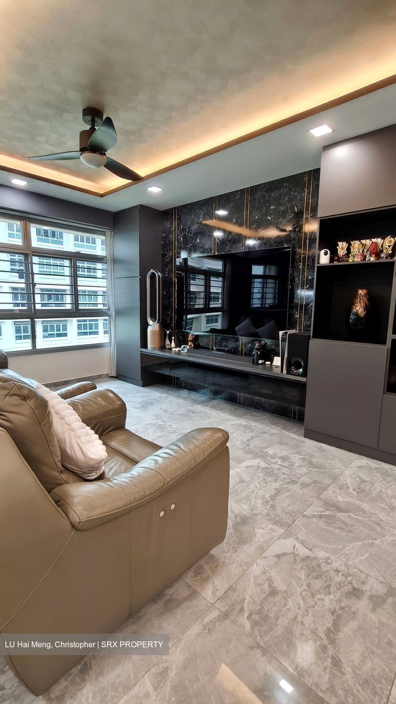 Blk 428B Floral Spring @ Yishun (Yishun), HDB 5 Rooms #632945561